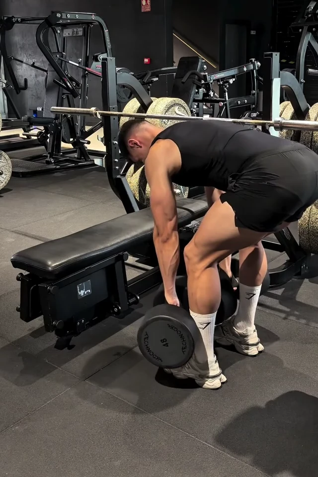 Sergio entrenando peso muerto